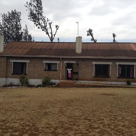 Teule Guest House Oloitokitok 外观 照片