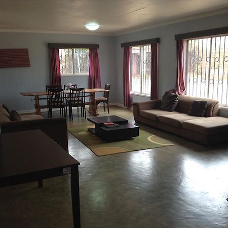 Teule Guest House Oloitokitok 外观 照片