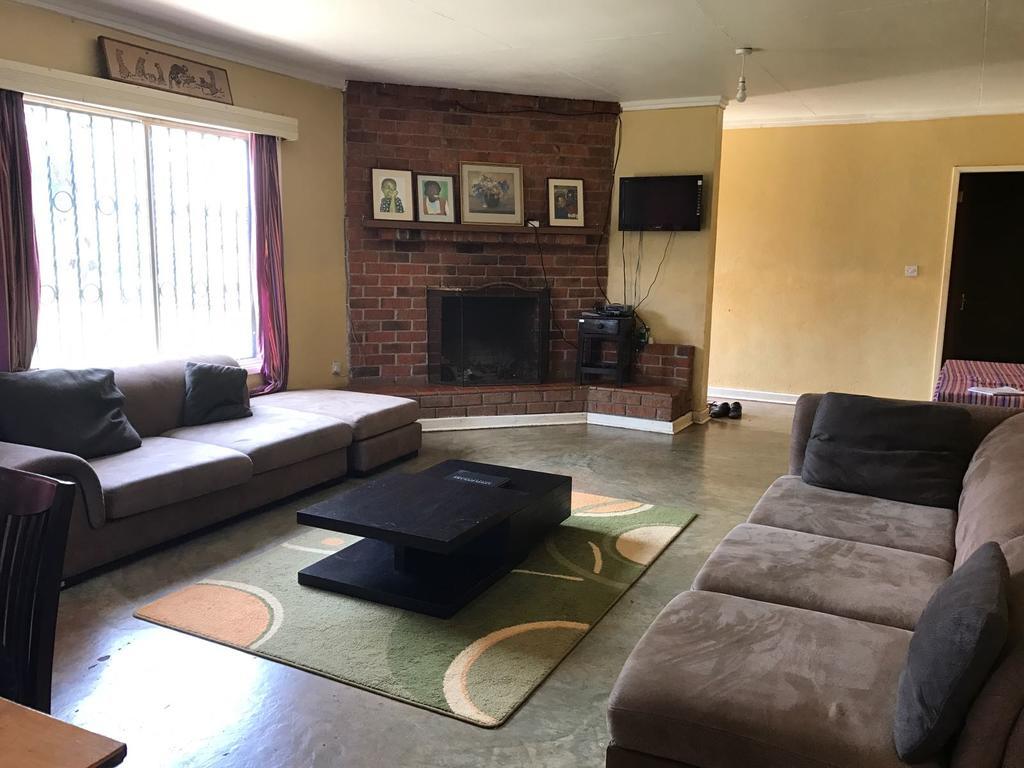 Teule Guest House Oloitokitok 外观 照片