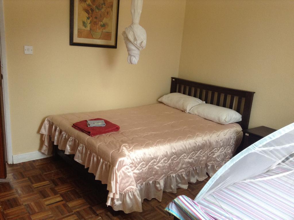 Teule Guest House Oloitokitok 外观 照片