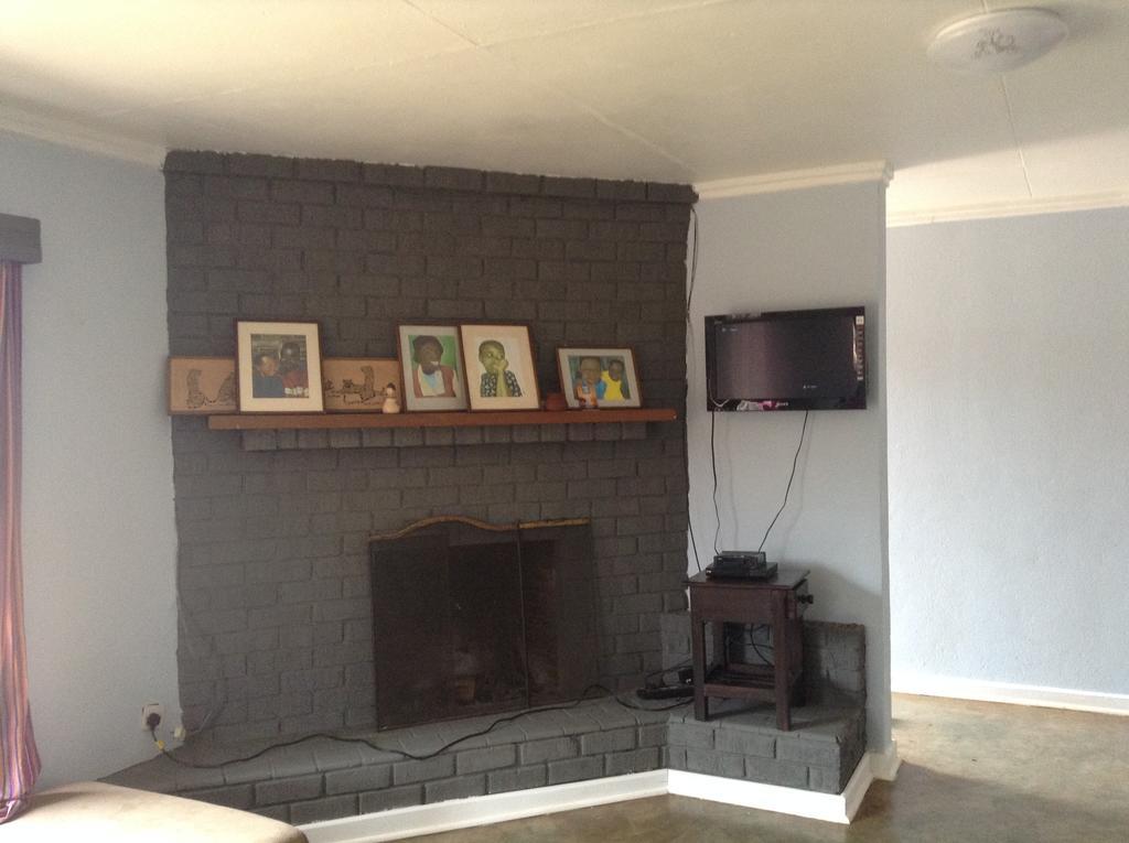Teule Guest House Oloitokitok 外观 照片
