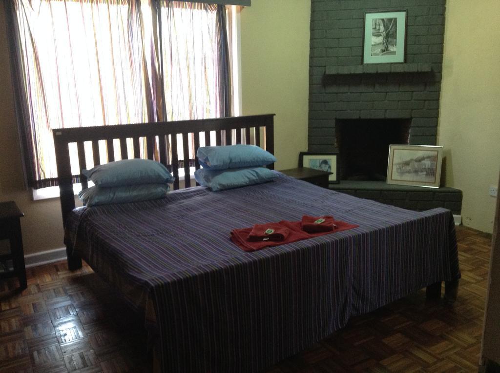 Teule Guest House Oloitokitok 外观 照片